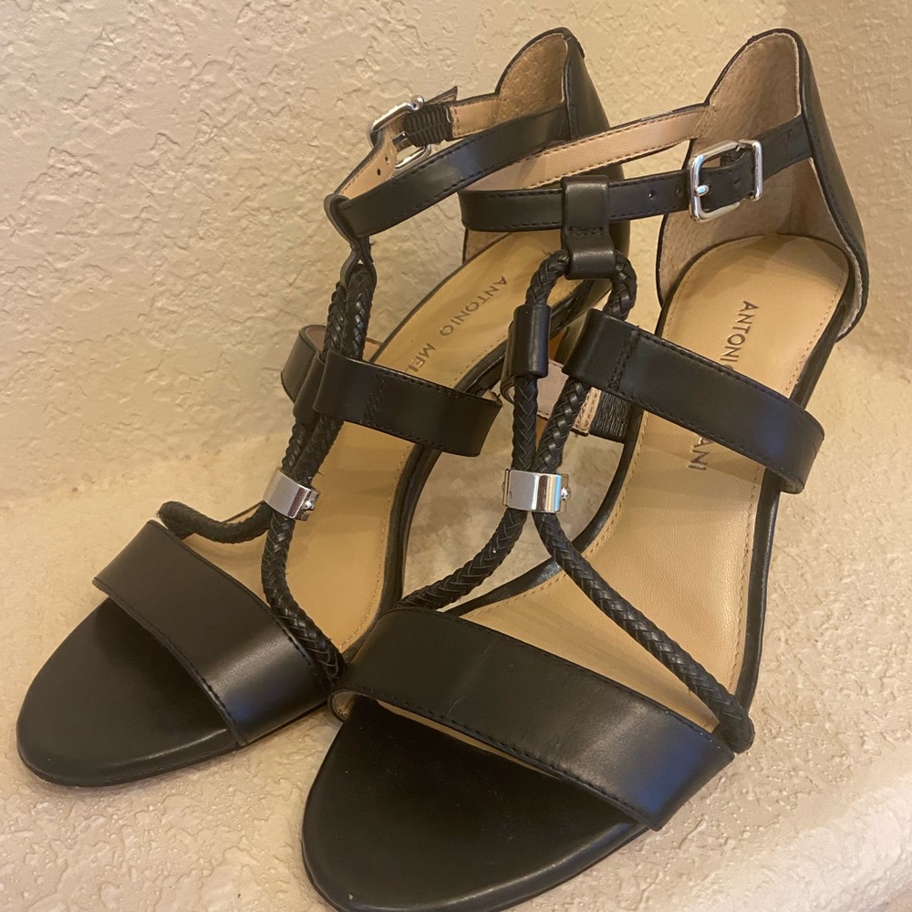 Antonio Melani black leather sandals